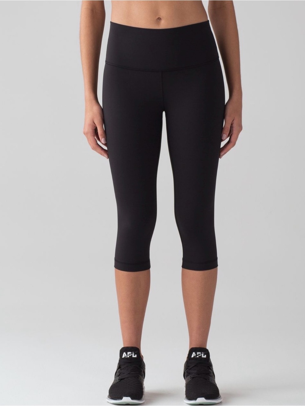 Lululemon Wunder Under Hi-Rise 1/2 Tight (Full-On Luxtreme 17") SZ 2